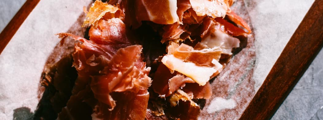 Jamón Ibérico vs. Jamón Serrano: 11 Diferencias Clave - Productos ibéricos de bellota - RR